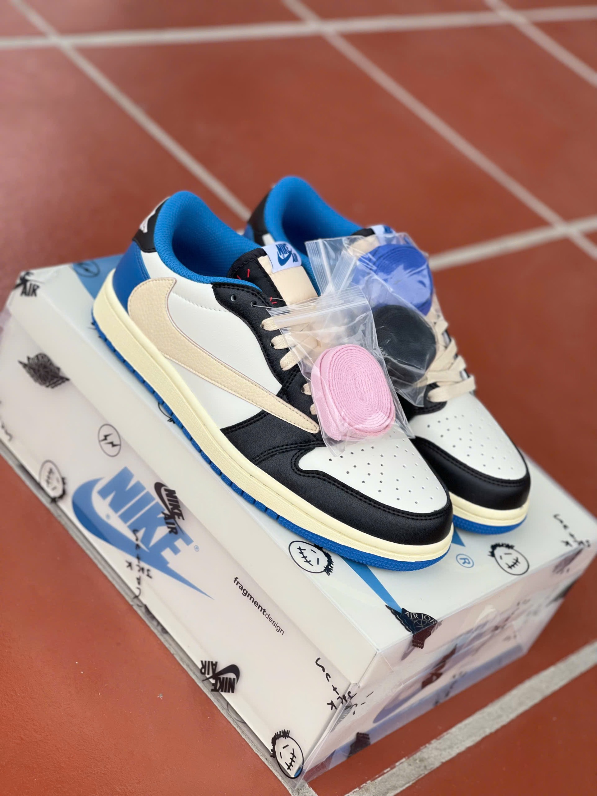 NIKE AIR JORDAN 1 LOW TRAVIS SCOTT X FRAGMENT LIKE AUTH